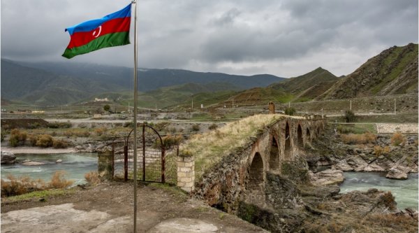 Azərbaycan mövqeyində və tələbində haqlıdır