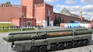 Rusiya qitələrarası ballistik raketini döyüş növbətçiliyinə verdi