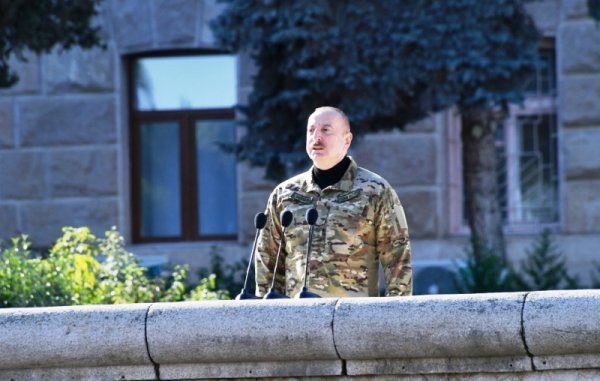 Zərəfimizin  tarixi və unudulmaz günü - Xankəndidəki hərbi parad