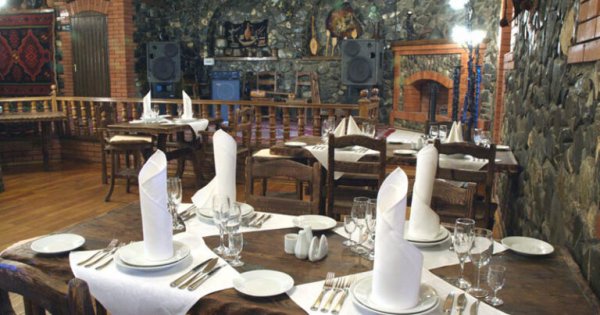 Bakı restoranlarında Yeni il TƏKLİFLƏRİ: Qiymətlər yenə “ceyran belində”dir - SİYAHI