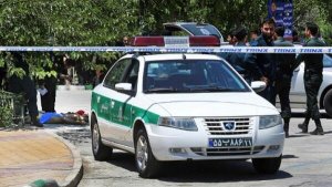 İranda mahnıya görə restoran bağlandı, ifaçı həbs edildi