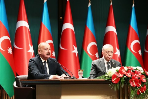 Azərbaycan və Türkiyə dostluğu sarsılmazdır