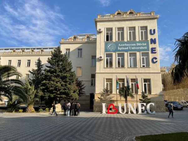 "UNEC plagiat elmi iş üzrə əldə edilən diplomu ləğv etmir..." - ETİRAZ