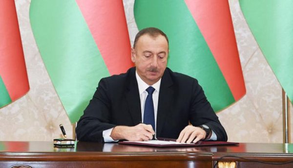 Prezident Fikrət Məmmədovun adını bu siyahıdan çıxardı