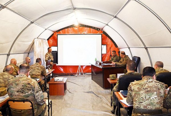 Azərbaycan Ordusunda komanda-qərargah təlimləri keçirilir, Zakir Həsənov prosesi izləyib