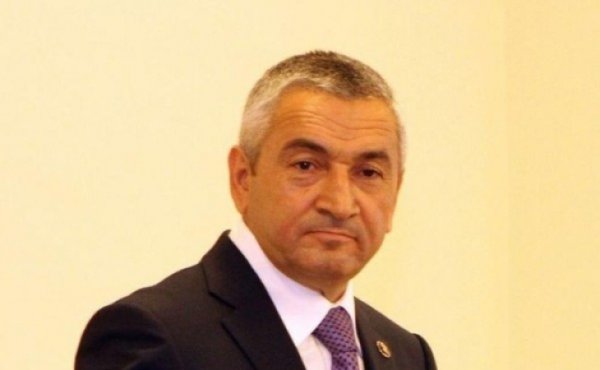 Hörmətli Adil müəllimin yəqin ki BUNDAN XƏBƏRİ YOXDUR... - BU NƏDİ BELƏ?!