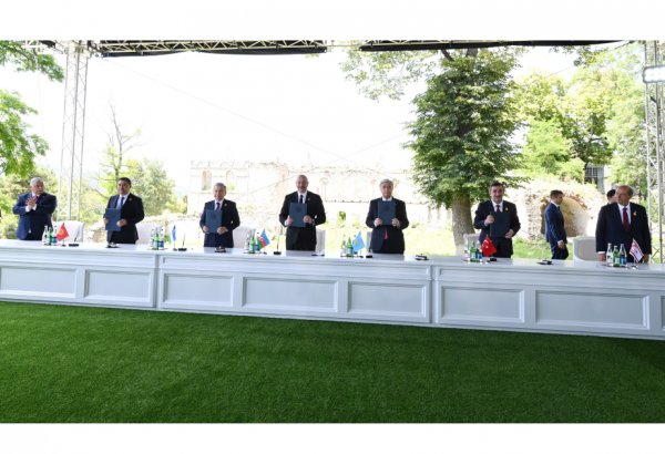 Bütün Türk dünyası üçün tarixi hadisə olan Şuşa Zirvə toplantısı