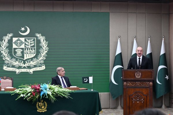 Azərbaycan və Pakistan dost və qardaş ölkələrdir