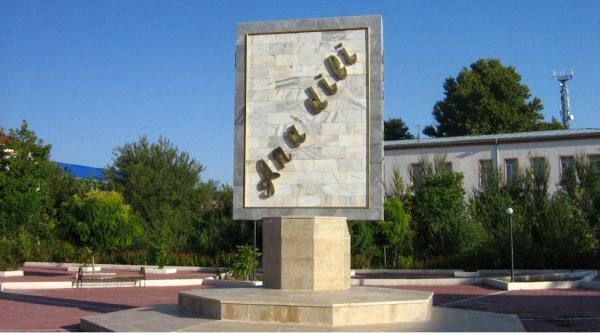 Ana dilinin saflığının qorunması mühüm vəzifədir