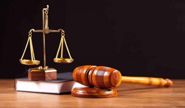 İcra başçısını ittiham edən qohumunun cəzası azaldıldı - TƏFƏRRÜAT