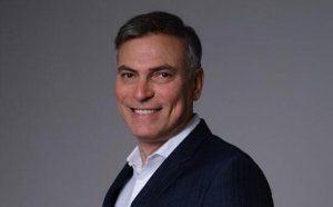 Yeni rəhbər elə bil kəsib-doğramağa gəlib... - "Qohumbazlıq... sövdələşmələr gedir..."