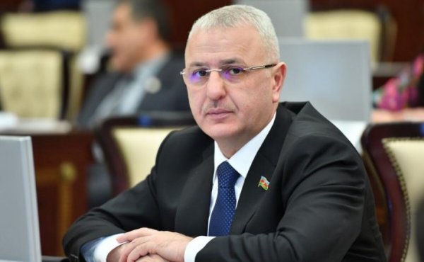 Ülvi Quliyev seçki qanununu pozur?