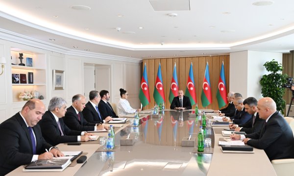 Prezident  müşavirədə ciddi mətləblərə toxundu