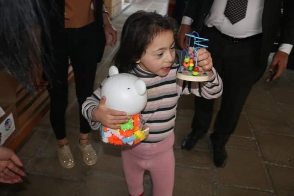 "BUTA" İctimai Birliyi autizm sindromundan əziyyət çəkən uşaqlara inkişafetdirici vəsaitlər təqdim edib - FOTO