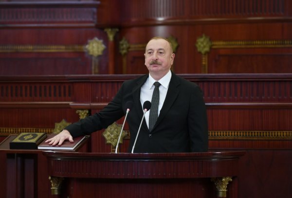 Yeni hədəflərə ruhlandıran güclü Lider