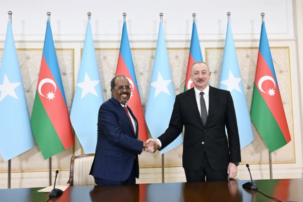 Azərbaycan və Somali arasında ikitərəfli münasibətlər genişlənir