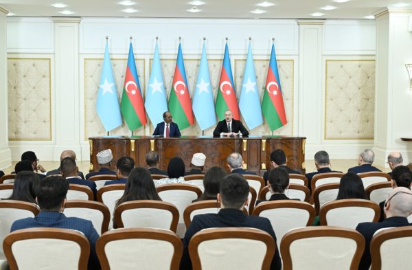 Azərbaycan və Somali BMT, İslam Əməkdaşlığı Təşkilatı və digər beynəlxalq qurumlarda bir-birinə dəstək nümayiş etdirirlər