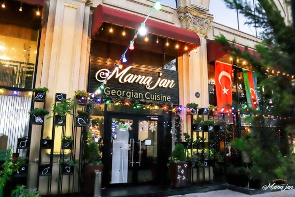 Bakı restoranları müştəriləri heç məmnun etmirlər - Mamajan Bakü və Tavada restoranlarından şikayət var FOTO