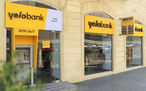 “Yelo Bank”da müştərinin çənəsini sındıran müdir tapıldı - FOTOFAKT