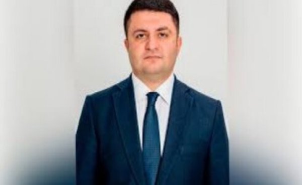 Naxçıvan icra Hakimiyyətinin başçısının müavini Bakıda ticarət mərkəzi tikdirib -3 mərtəbəli