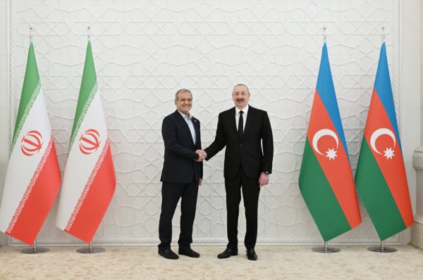 Azərbaycan və İran arasında münasibətlərin gücləndirilməsinə yönələn səfər
