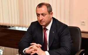 Adil Əliyev XARÜQƏLƏR YARADIR... - BU NƏDİ BELƏ? FOTO