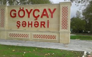 Göyçayda zülmət qaranlıq şəhəri basan zibilliyi gizlətsədə şəhəri bürümüş kanalizasiya iyini gizlədə bilmir...- FOTO