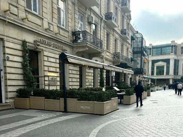 “Abrau-Durso”, “Central Baku”, “Cozy Corner”, “Burger Baku” bu restoranlarda…..
