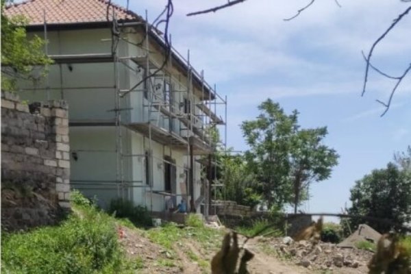 "Bir tərəfi erməni olan şəxs evimi əlimdən alıb" - “Bakı Abadlıq Xidməti” MMC-nin direktoru Binnət Qasımov ona havadarlıq edir ŞİKAYƏT / FOTO