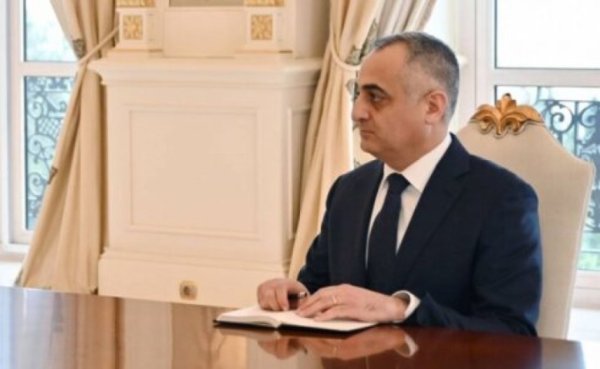 Belə bir ovqatda olan icra başçısı... - Çətin vətəndaşın halından anlasın...