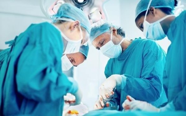 "Məlhəm" klinikasında kişi həkim səhlənkarlığından ölüb? -AÇIQLAMA
