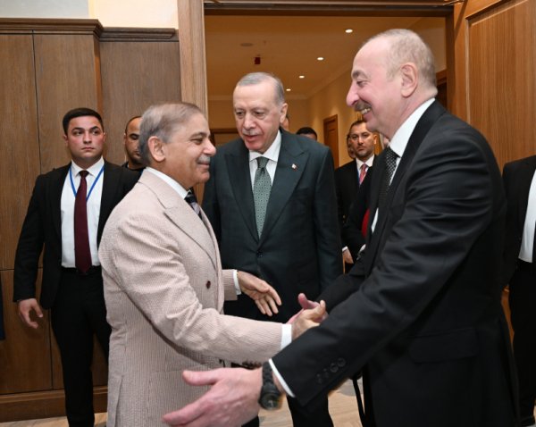 Zirvə görüşünün Laçında keçirilməsinin özü bir mesajdır