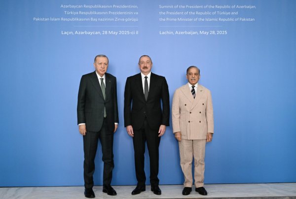 Azərbaycan - Türkiyə - Pakistan birliyi …