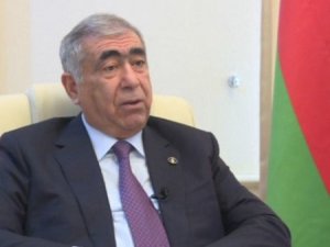 Saleh Məmmədov işçilərin 50 manatını kəsib