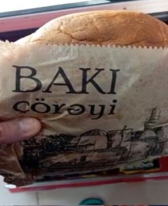 ﻿ 'Bakı' çörəyinin içindən iyrənc məhlul və tük çıxdı çıxdı - BU DA FAKT...