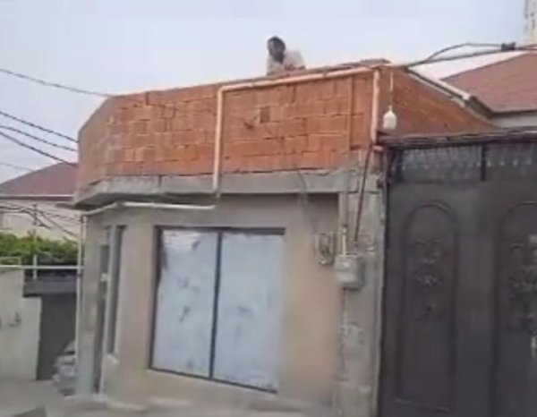 Xətai rayonunda qanunsuz tikintiyə hansı məmur icazə verib?-Video