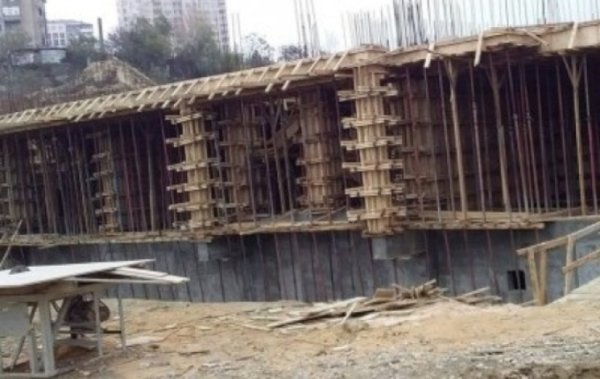 Sabunçu rayonu Savalan qəsəbəsində qanunsuz tikintiyə hansı məmur icazə verib?