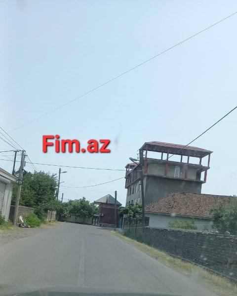 Lənkəranda 4 mərtəbəli mansardlı binanın tikintisinə hansı məmur icazə verib? -FOTOLAR