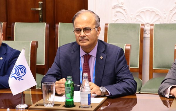 “Bu sammitdə bir sıra ilklərə imza atdıq”