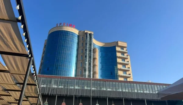Novxanıda ‘Spring Hotel’də ödəniş “Card to card” sistime ilə alınır? -Fotofakt