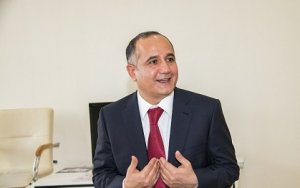Kamaləddin Qafarov “Siyəzən Broyler” ASC-nin idarəçiliyini katibəsinin yoldaşına verib? -İDDİA
