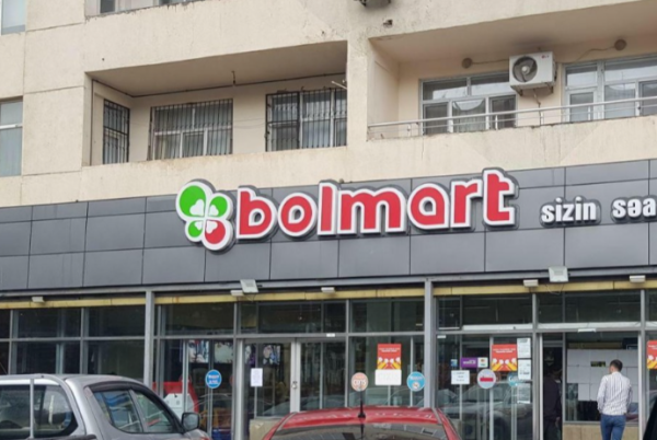 “Bolmart”da müştəriləri endirimlə belə aldadırlar-Video