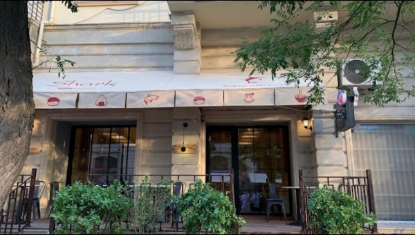 Shark Sushi Baku – Yüksək qiymətlər, zəif xidmət və şəffaflıq problemləri