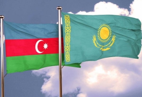 Azərbaycan və Qazaxıstan beynəlxalq arenada biri birini dəstəkləyir, bir çox məsələlərdə ortaq mövqeyi bölüşür
