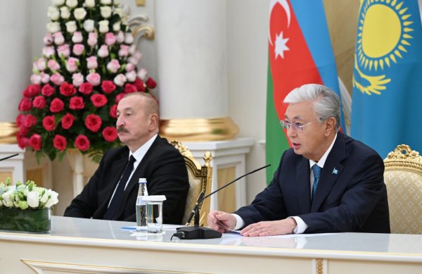 Azərbaycan və Qazaxıstan strateji müttəfiqliyi möhkəmləndirir