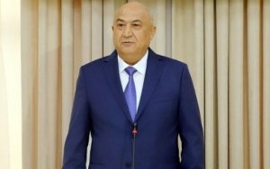 Şair Alxasov Ramiz Mehdiyevin kürəkəni İlham Əliyevə meşə hədiyyə edib?