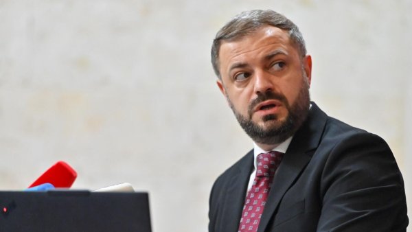 Azərbaycan benzini Ermənistanda necəyə satılacaq? - Nazir DANIŞDI