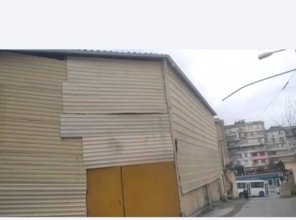 Yeni Günəşlidə hasara alınan ərazidə tikintiyə hansı məmur icazə verib? -Videofakt