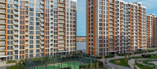 “Kristal”ın “Park Yasamal” layihəsindən mənzil alan vətəndaş evinə buraxılmır
