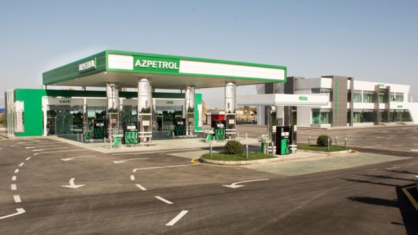 "Azpetrol" Eyyubovlara yaxınlığını danır -Şirkətdə nə baş verir?